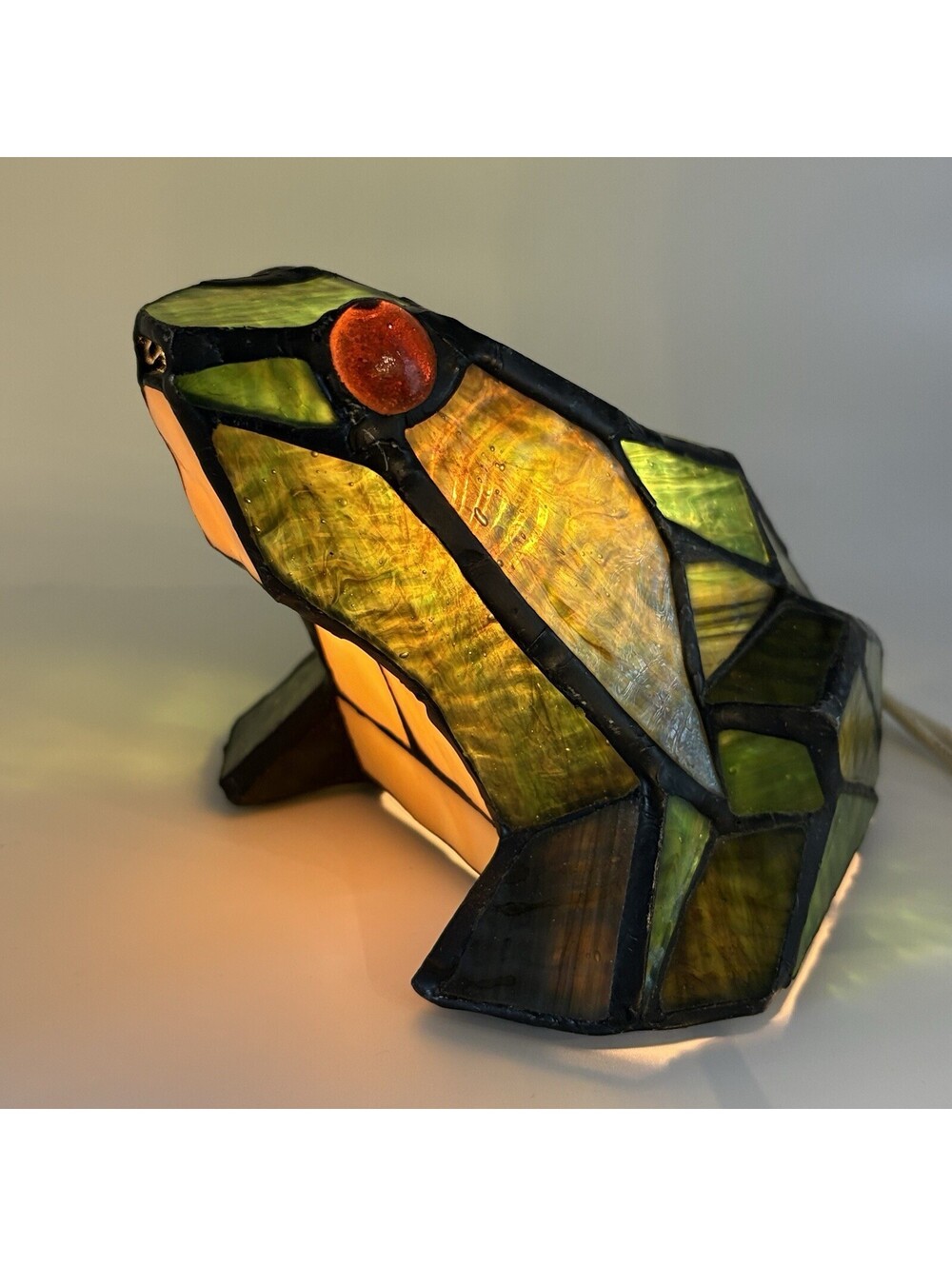 Small Vtg STAINED GLASS FROG LAMP NIGHT LIGHT TIFFANY STYLE Handcrafted